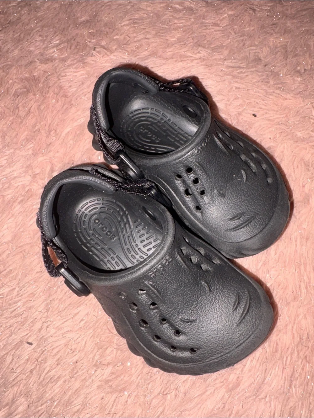 CROCS Kids Black Textured Clog with Adjustable Heel Strap
